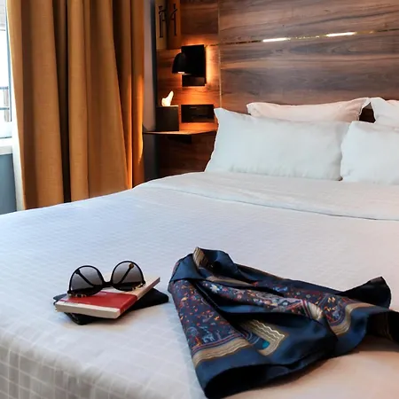 Des Vosges Bw Premier Collection Hotel